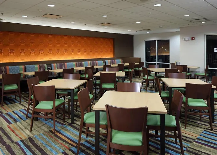 Fairfield Inn & Suites By Marriott Newark Liberty International Airport