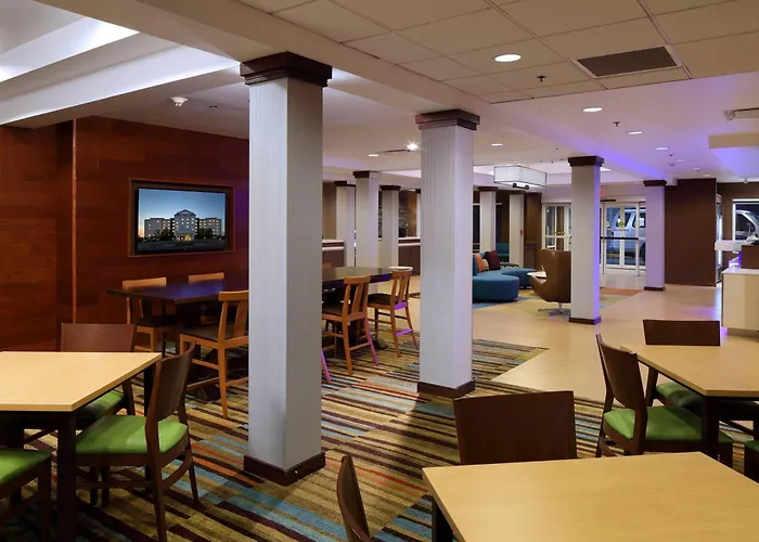 Fairfield Inn & Suites By Marriott Newark Liberty International Airport